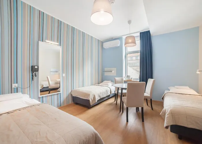 Traffic Stare Hotel 2*