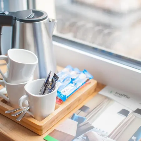 Hotel Traffic Stare 2*