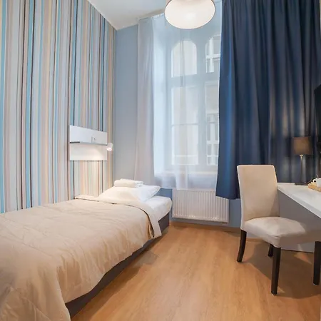 Traffic Stare Hotel Vratislav