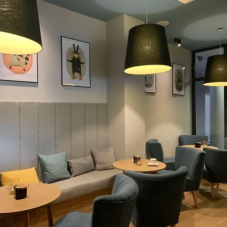 Hotel Traffic Stare 2*