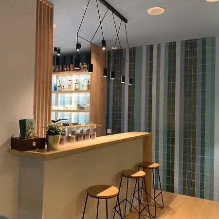 Traffic Stare فندق