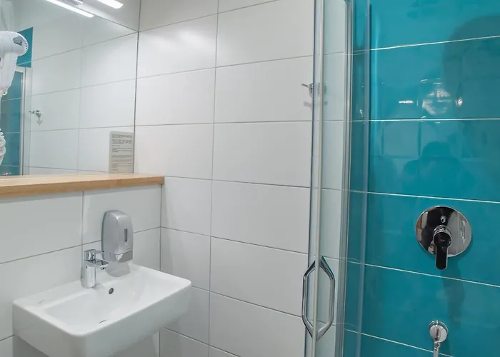 Hotel Traffic Stare 2*