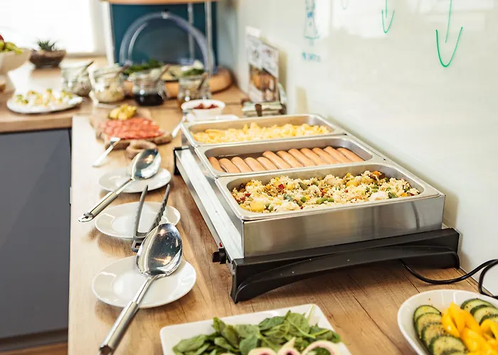 Traffic Stare فندق 2*